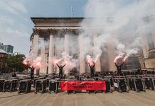 Nova manifestação em Manchester contou com ato e lançamento de normas para produtores de eventos