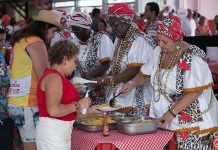 Feijoada sim, ensaio não. Eventos em quadras de escolas de samba do Rio voltam em 1º de novembro
