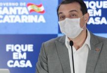 Governador de SC veta projeto que definia feiras e eventos como atividades essenciais