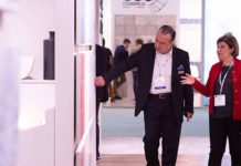 Empresas do setor de rochas recebem esclarecimentos sobre participação na feira Coverings 2021