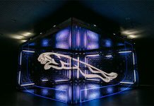 Jaguar F-PACE 2021 é lançado em evento repleto de realidade imersiva