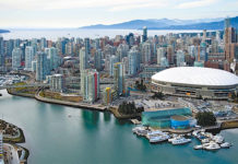 Colúmbia Britânica do Canadá planeja passaporte de vacina para eventos esportivos e sociais