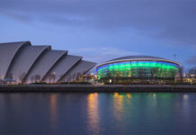 Escócia planeja passaportes de vacina para boates e grandes eventos