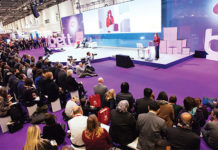Comitiva do Brasil participa da Bett Show Londres para debater cenários sobre educação e tecnologia