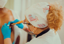 Tattoo Week SP 2023 abre inscrições para doação de micropigmentação para mulheres com câncer