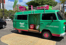 Grupo Newlight realiza adesivação e cenografia da Kombi do Boticário em roteiro pelo Nordeste