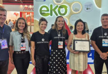 Assintecal e Abicalçados entregam certificados do Origem Sustentável na Fimec